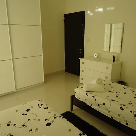 Shamrock Flats Меллиеха
